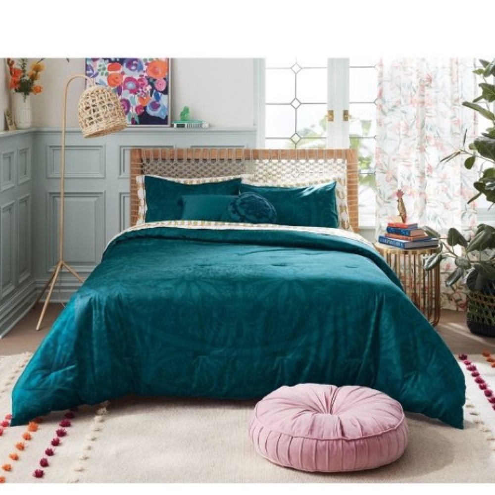 Queen Comforter set